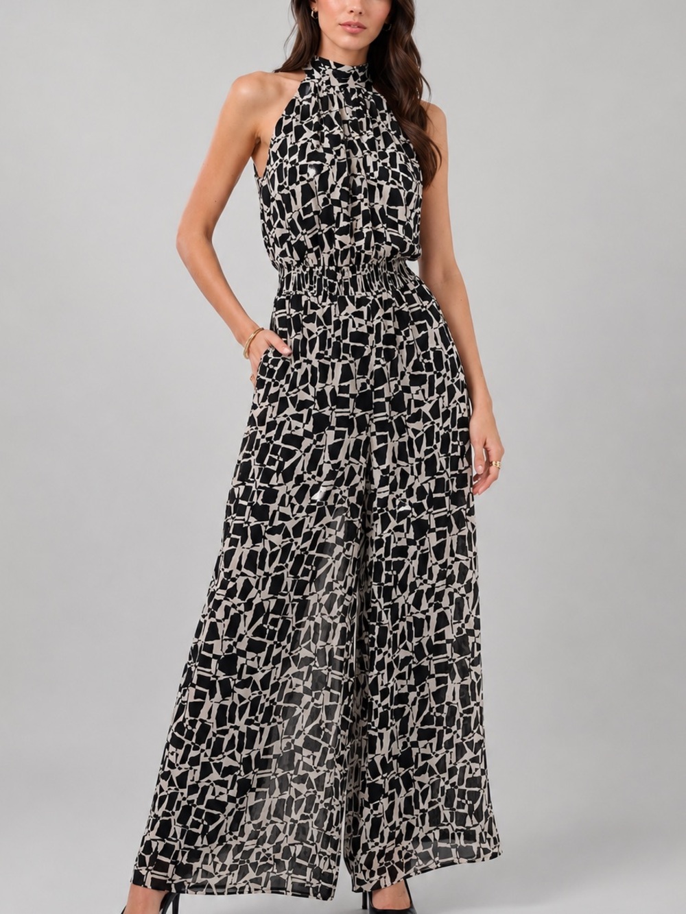 🆕🖤Vince Camuto Mystical Mist Halter Maxi Dress M Black White Abstract Smocked